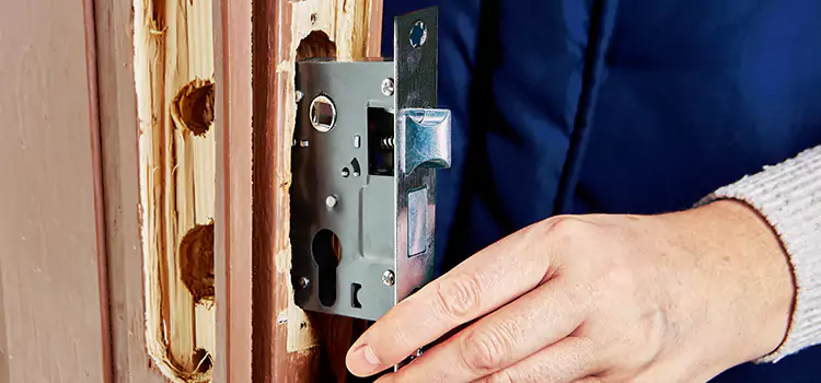 Garage Door Lock Replacement Bourbonnais